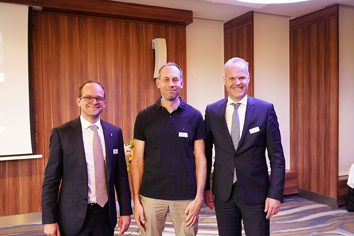 Gemeindepräsident Fridolin Bossard, Quantenphysiker Renato Renner und Bildungsdirektor Stephan Schleiss am Wirtschaftsapéro in Unterägeri