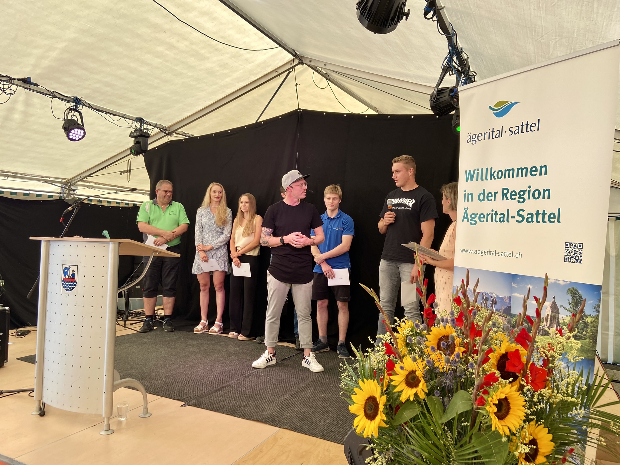 Schwinger Luca Müller beantwortet Fragen von Dominique Iten