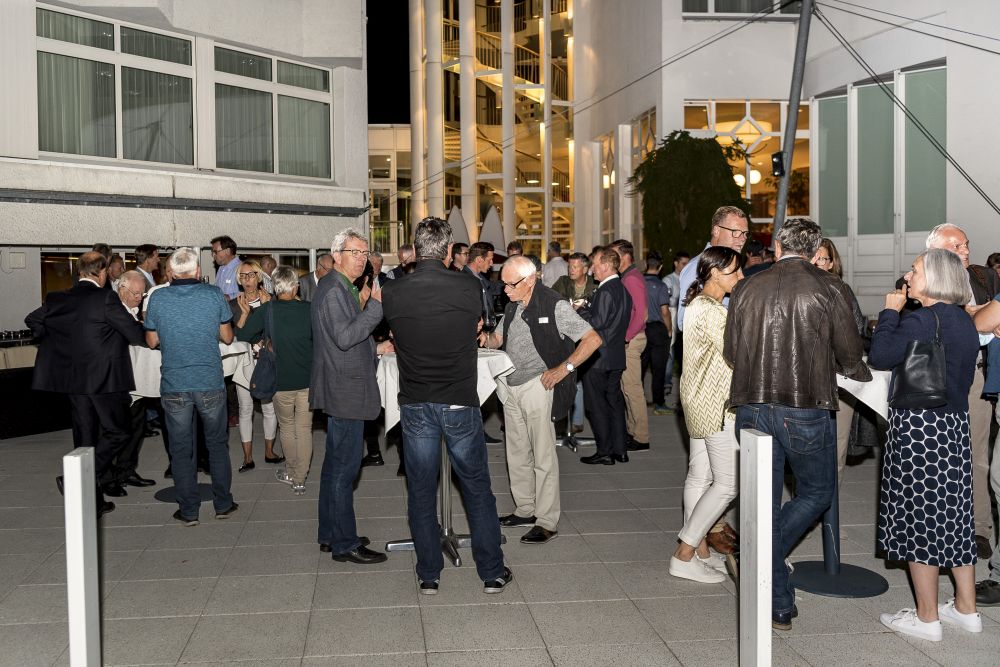 Apéro im Anschluss auf der Terrasse der Wilerbar