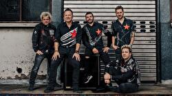 01_2023-09-23-Gruppenfoto-Rolltor-Konstellation-1-4342-scaled (1).jpg