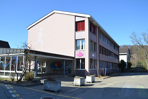 Schulhaus Primarstufe Dorf