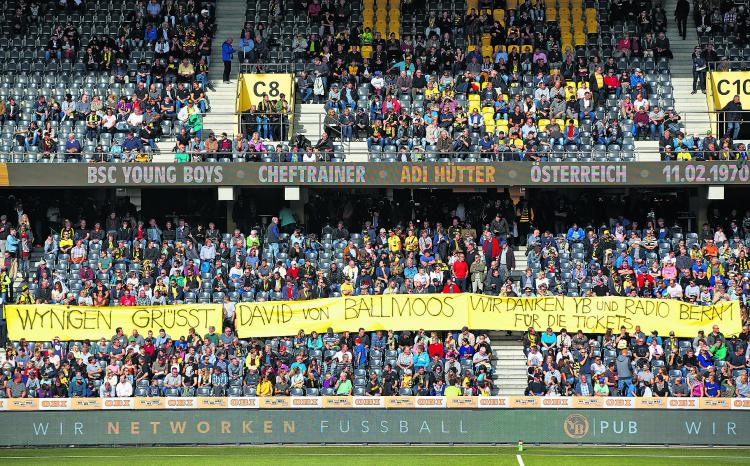 Banner Wynigen grüsst David von Ballmoos, Wir danken YB und Radio Bern1 für die Tickets