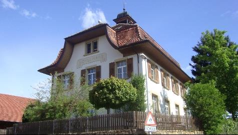 Schulhaus Jeuss