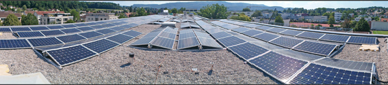 Fotovoltaikanlage auf dem Dach der Schulanlage Am Marbach