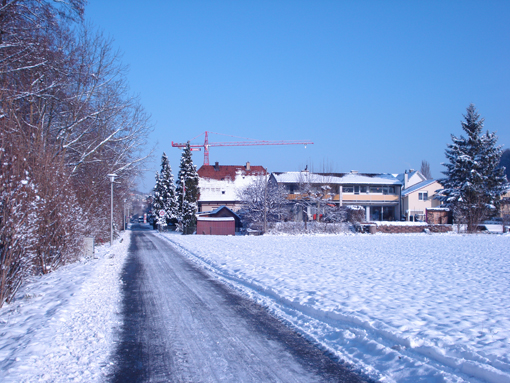 Verschneiter Veloweg