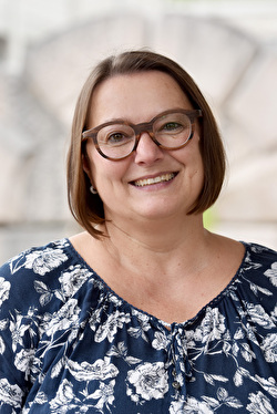 Alexandra Kuhn