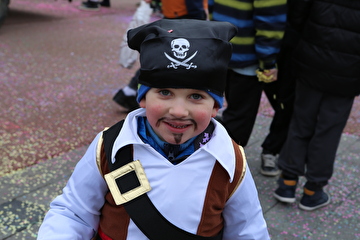 enfant déguisé en pirate