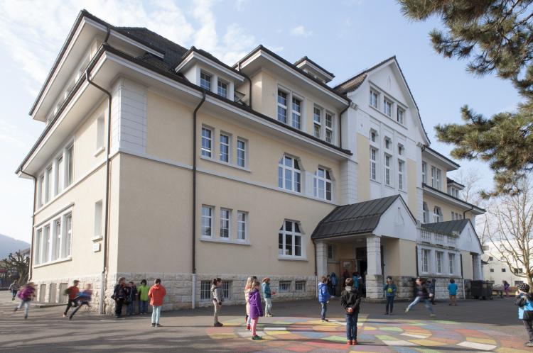 Schulhaus Grossmatt
Gemeinde Pratteln