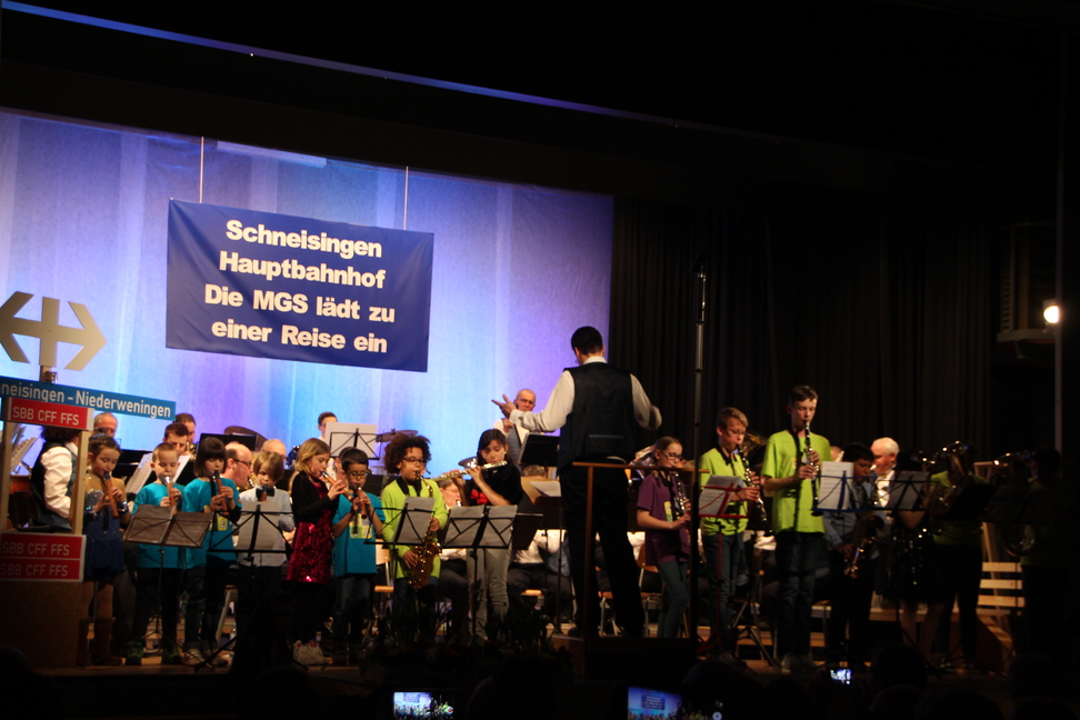 Frühlingskonzert mit Nachwuchs
