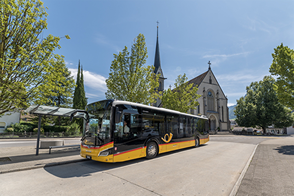 Postauto in Ennetbürgen