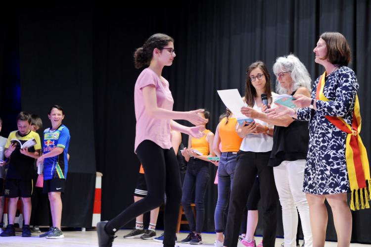 Remise des diplômes et des cadeaux