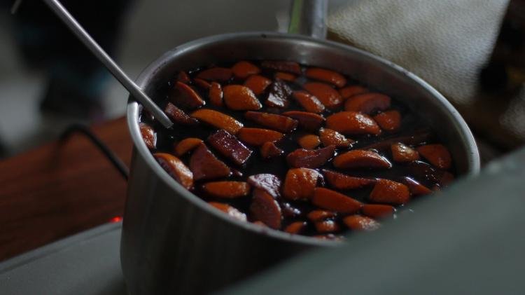 Le vin chaud mijote...
