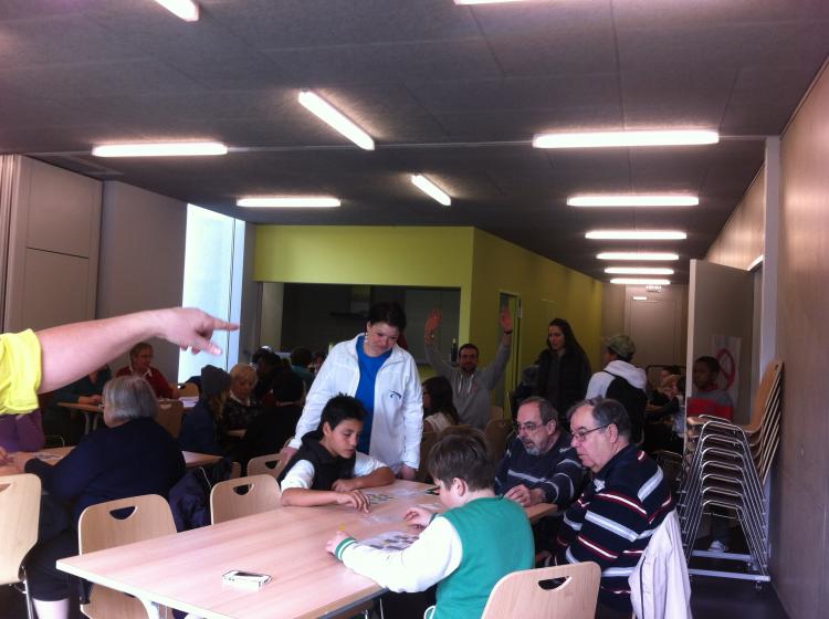 Une vingtaine de personne ont participé à ce premier loto intergénérationnel