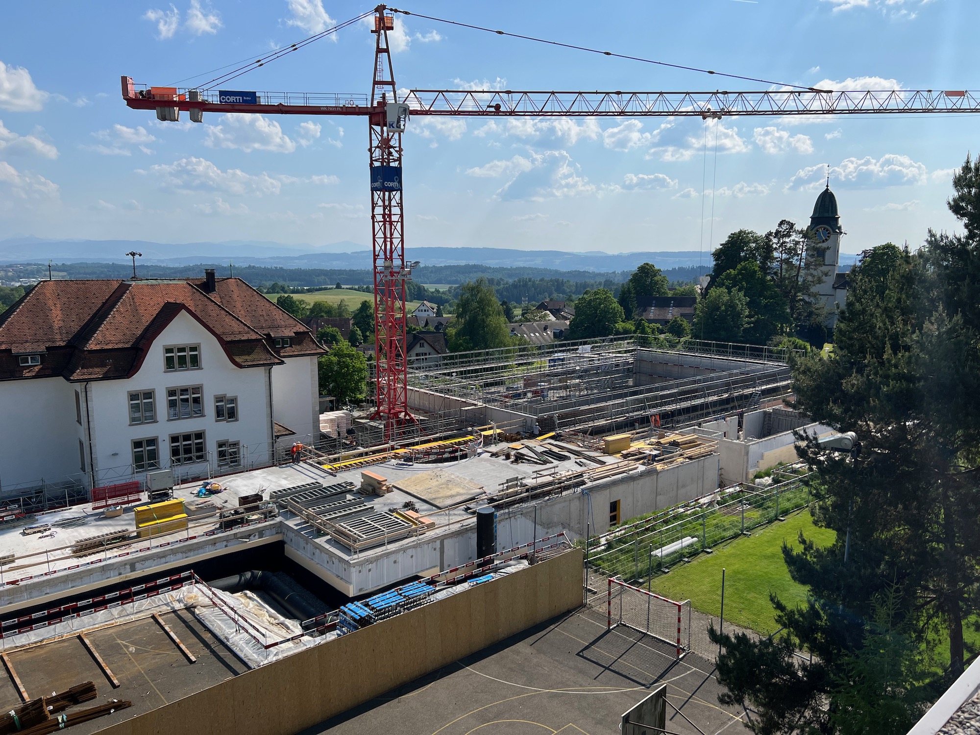 Baustelle neue Sporthalle am 30. Mai 2023