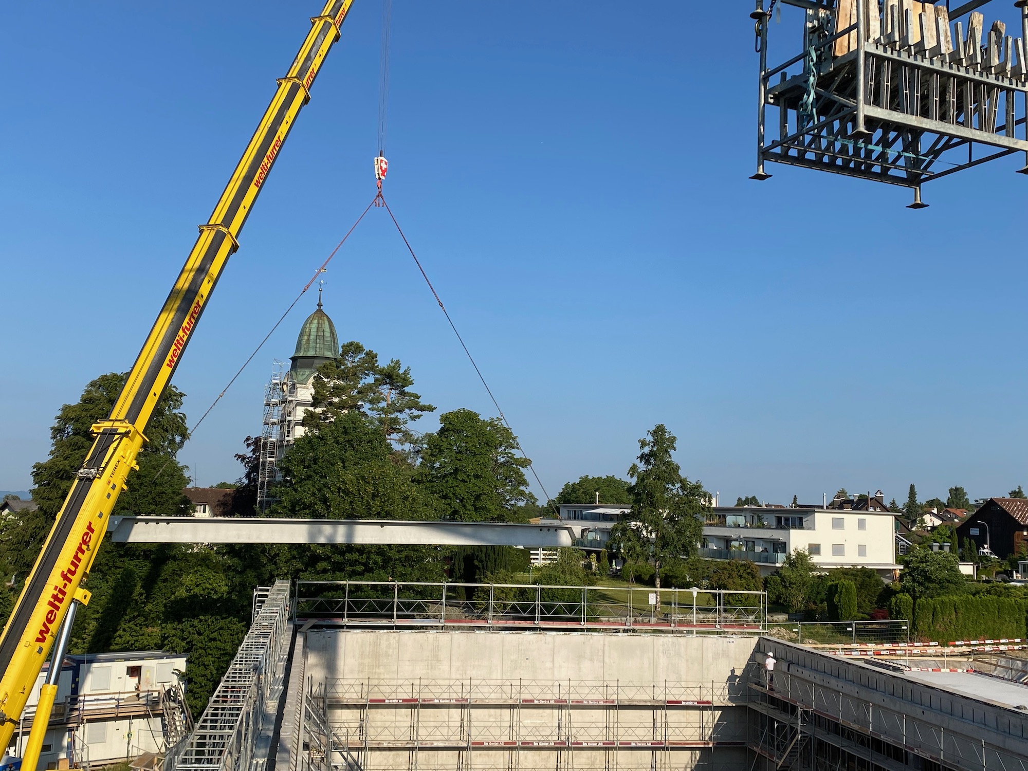 Montage der Dachträger, 26. 6. 23