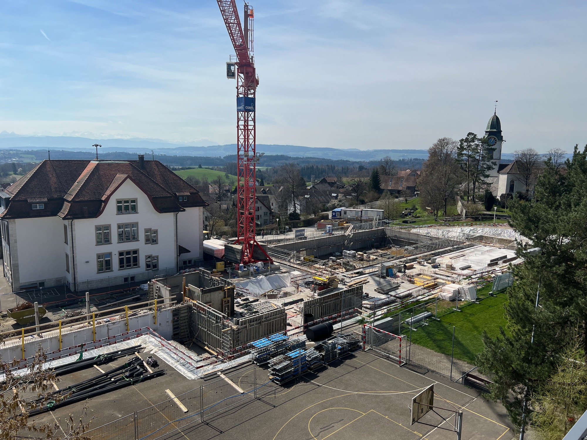 Baustelle neue Sporthalle am 6. April 2023