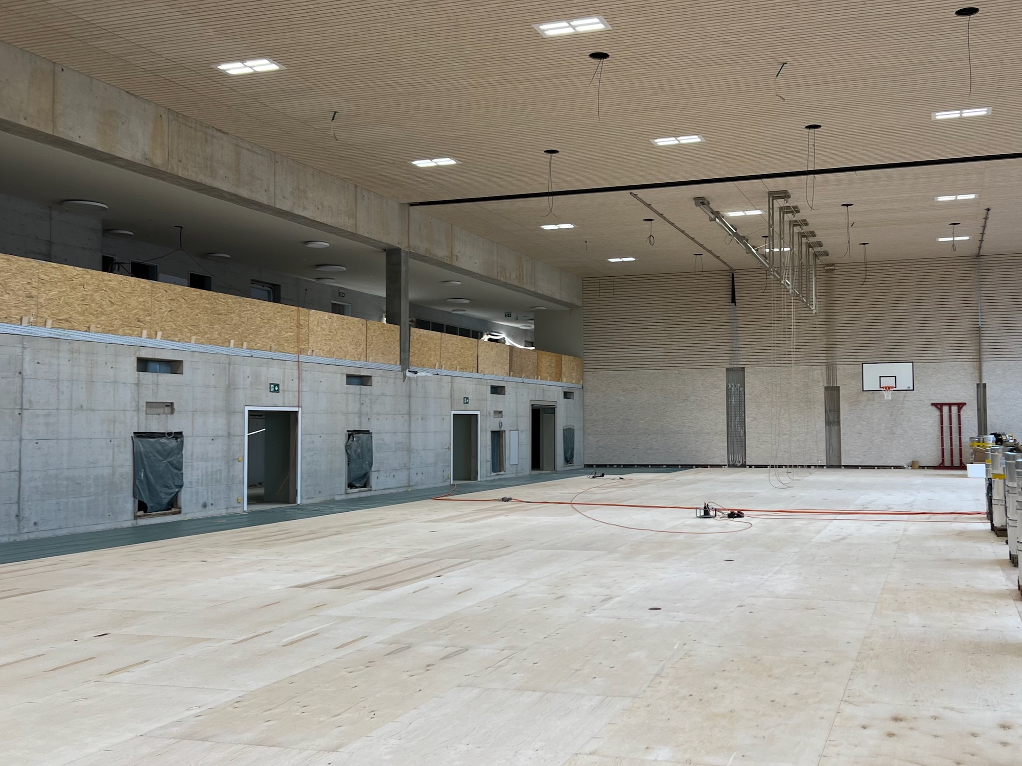 Blick in die Halle, 23. 4. 23