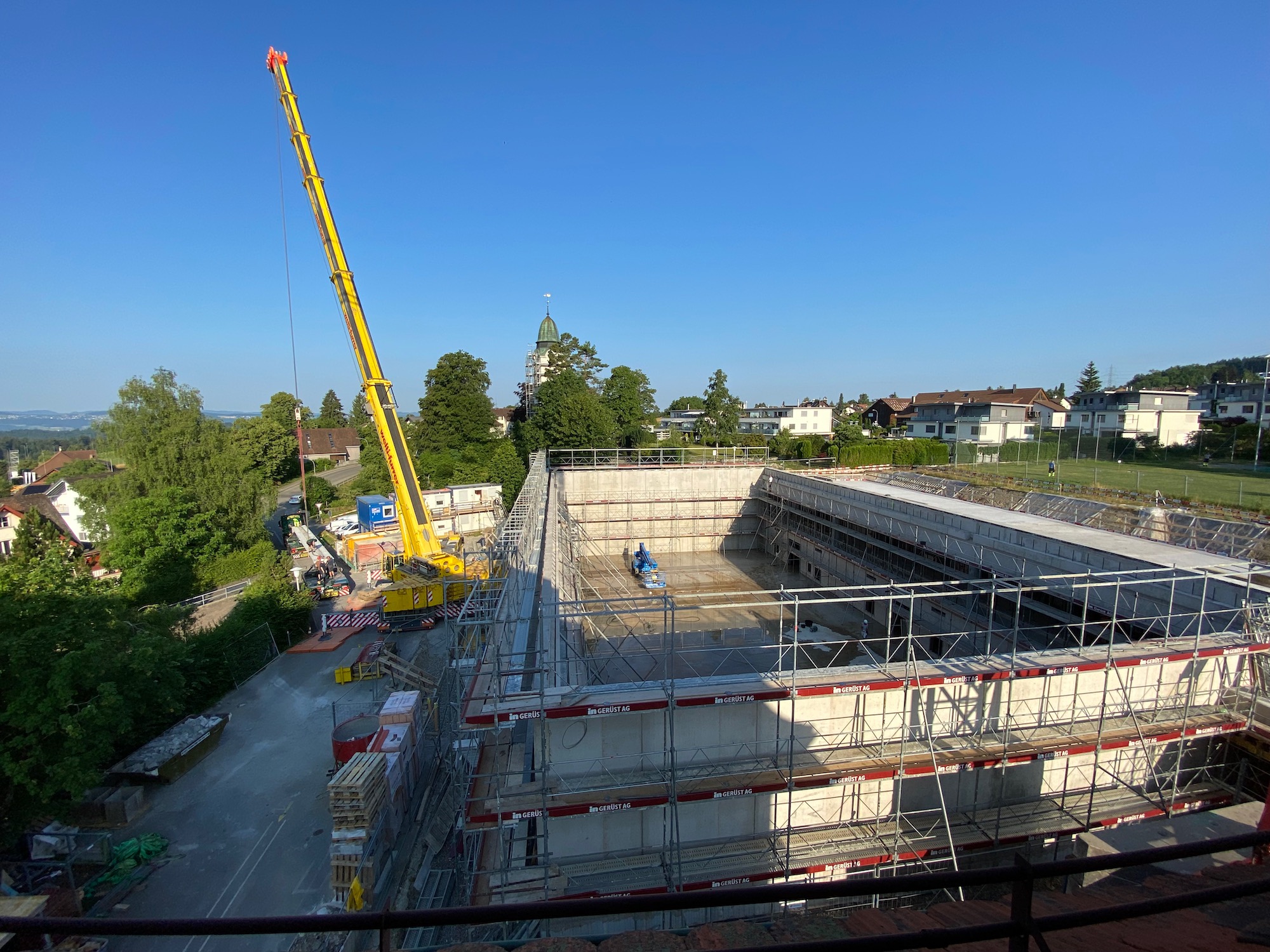 Montage der Dachträger, 26. 6. 23