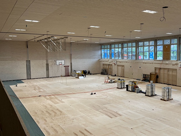 Blick in die  neue Sporthalle am 23.4.24