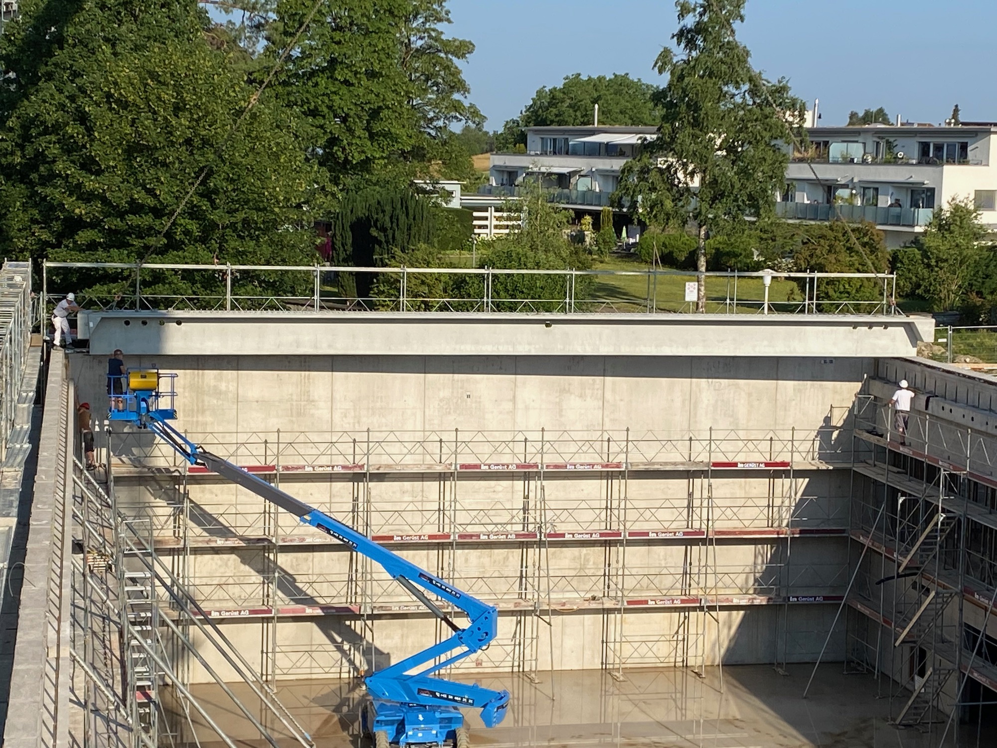 Montage der Dachträger, 26. 6. 23