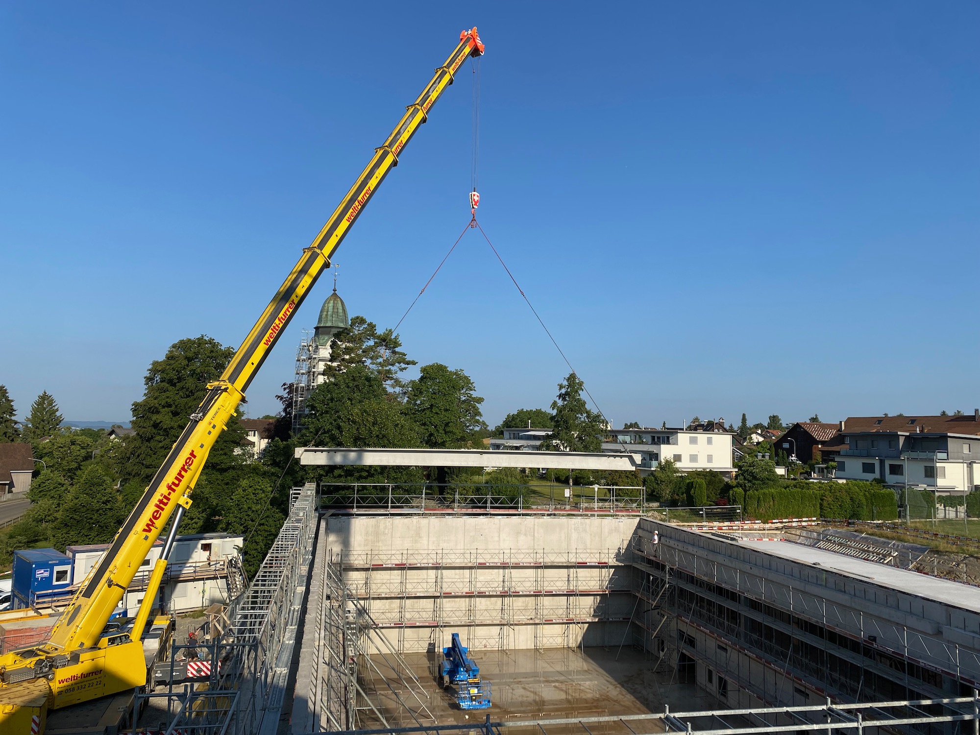 Montage der Dachträger, 26. 6. 23