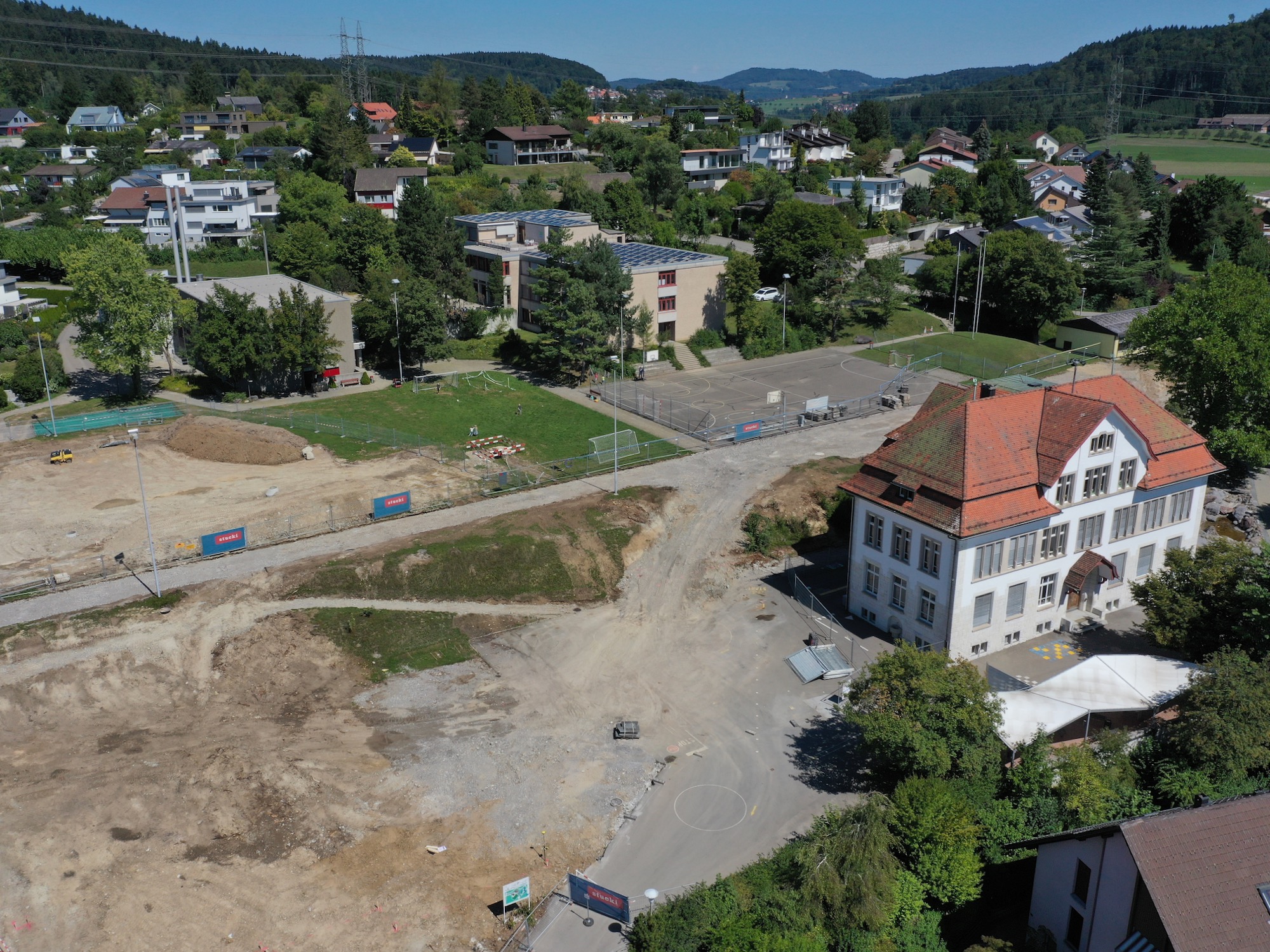 Baustelle neue Sporthalle am 23.8.22