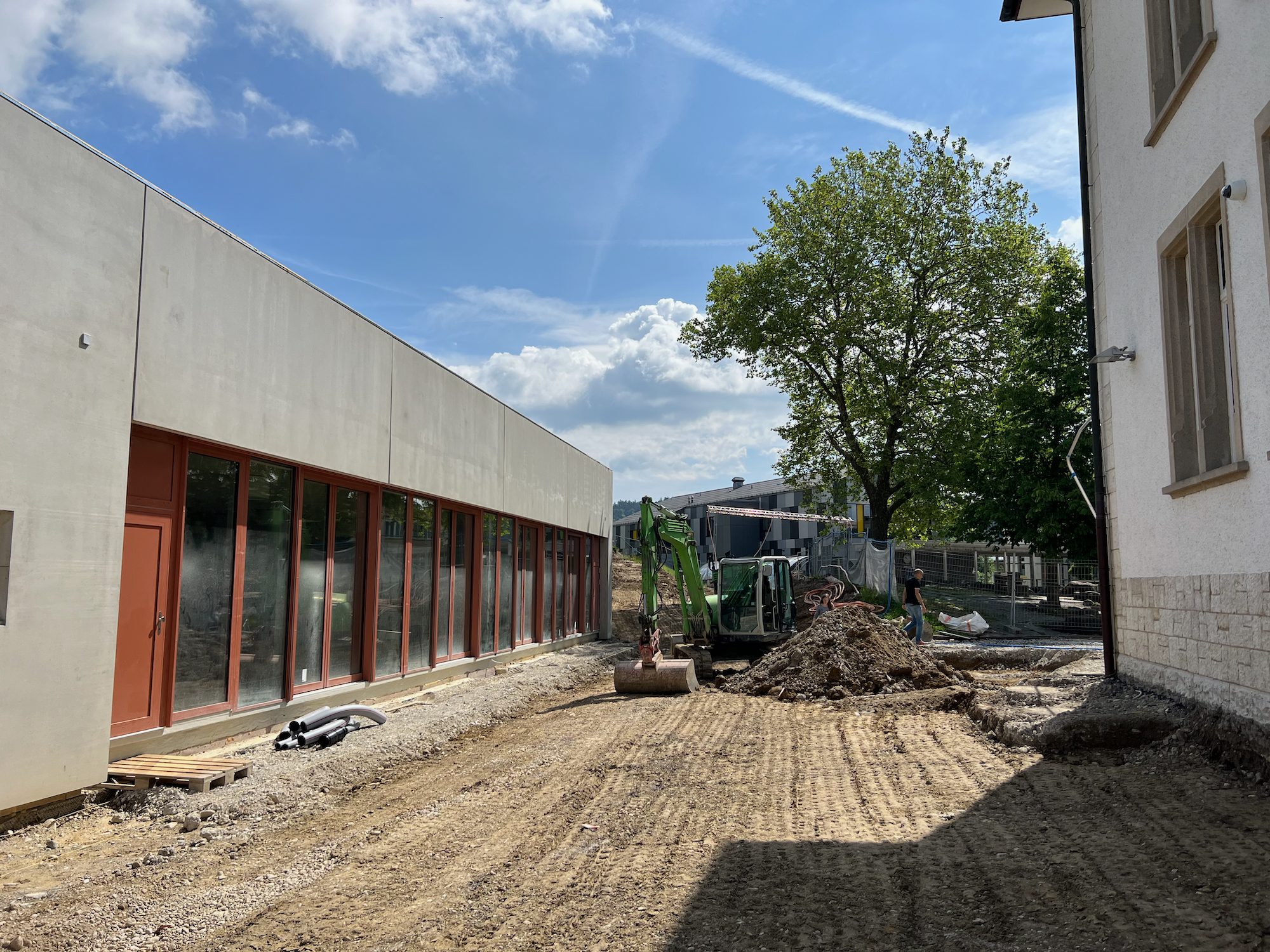 Baustelle neue Sporthalle am 22.6.24