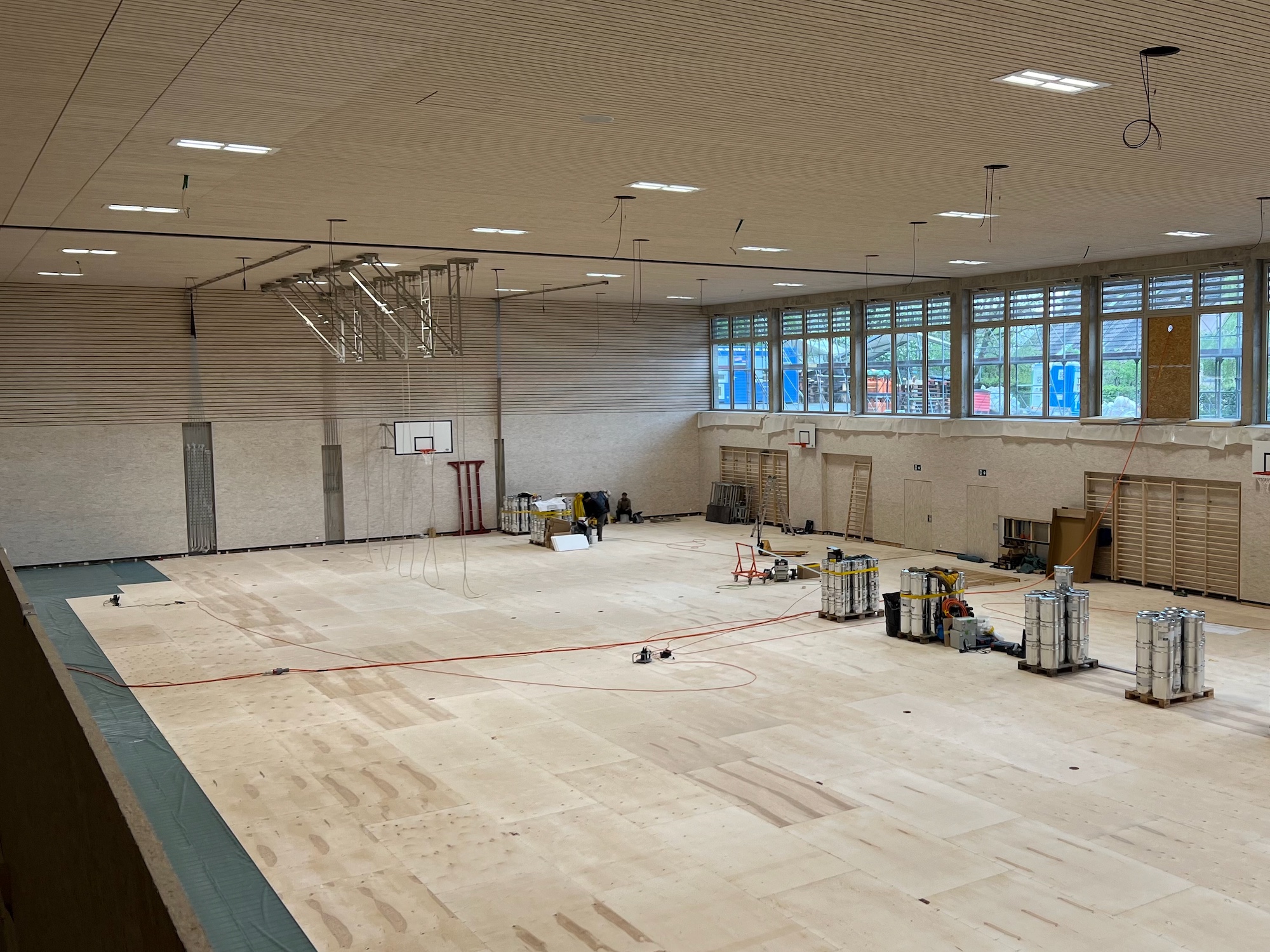 Blick in die Halle, 23. 4. 23