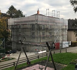 Die Schulliegenschaft Rosenau 7 wird derzeit aussen und innen aufgewertet.