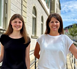 Ylenia Braun (links) und Manuela Keller arbeiten seit zwei beziehungsweise sieben Jahren im Personaldienst der Gemeinde.
