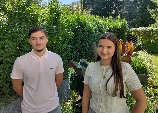 Die neuen Lernenden Ardit Lutfiu und Asra Zendeli.