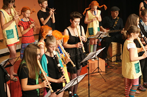 Zum Musikschulunterricht gehören auch Auftritte in verschiedener Formation.