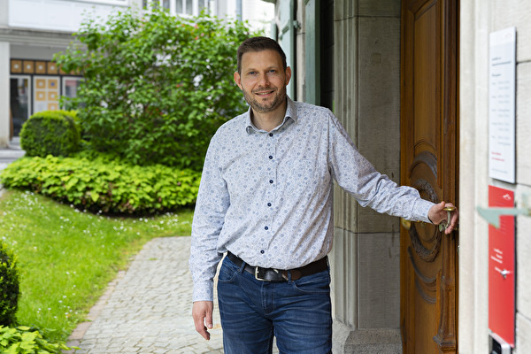 Florian Hunziker scheidet nach acht Jahren aus dem Gemeinderat aus.