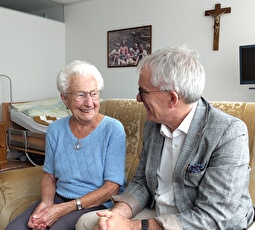 Maria Sonderer-Brülisauer und Gemeindepräsident Max Eugster.