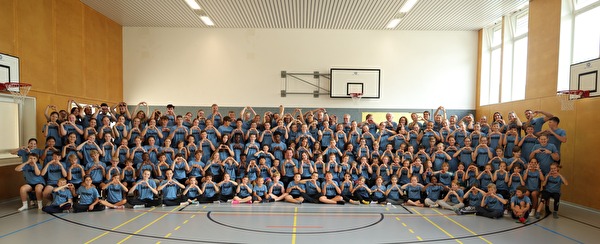 Rund 130 Kinder und Jugendliche genossen unbeschwerte Lagerferien mit Turnen und Spielen, Tanzen und Basteln.