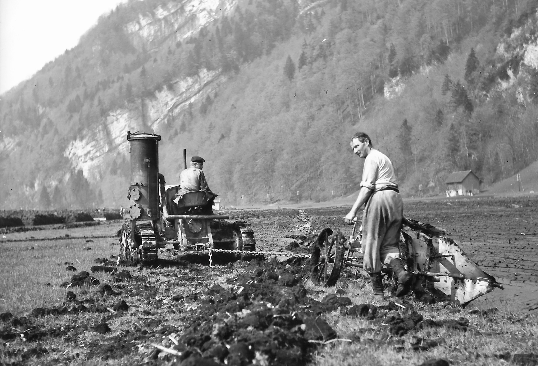 Pflügen mit dem Selbsthalterpflug
