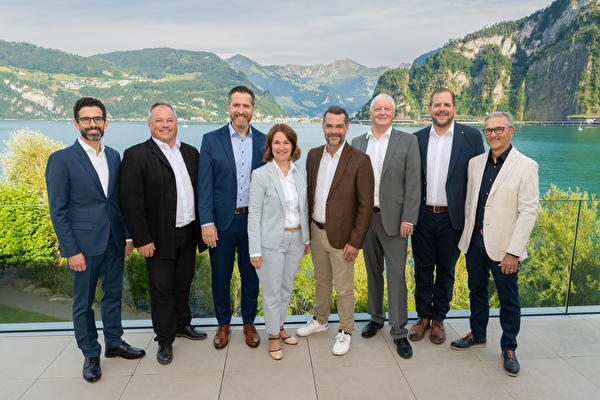 Der Gemeinderat Hergiswil (von links): Marcelo Duare (Gemeindeschreiber), Philipp Niederberger, Michael Tanner, Alexandra Bachmann, Daniel Rogenmoser, Christoph Keller, Josef Blättler, Daniel Stadler