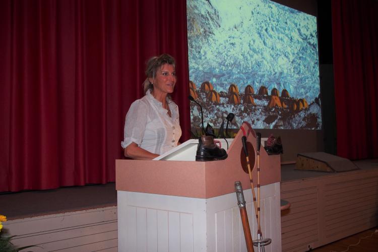 Neujahrsansprache durch Eveline Binsack