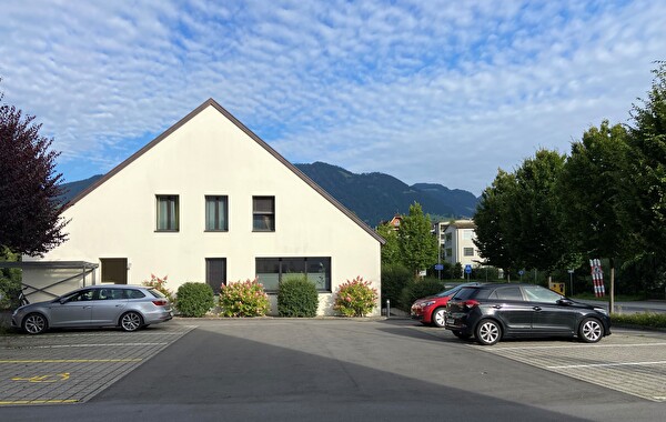 Gemeindehaus Parkplätze