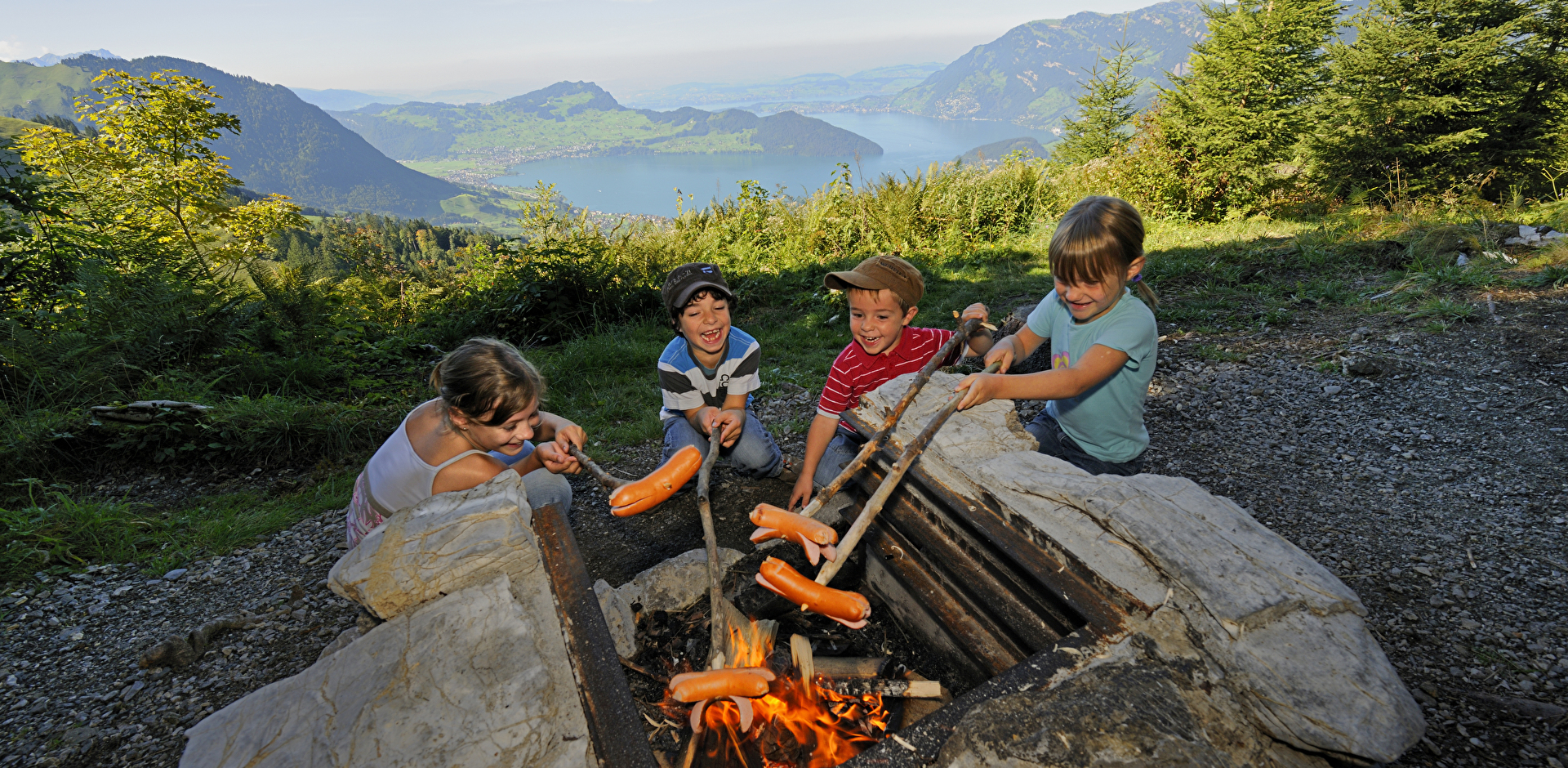 Grillstelle mit Kindern