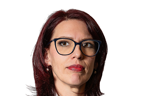 Annamaria Farkas Holdinger