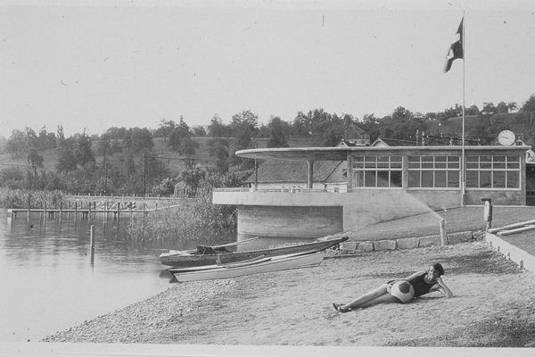 Das Strandbad Wädenswil in der Rietliau wurde am 1. Juli 1933 eröffnet.