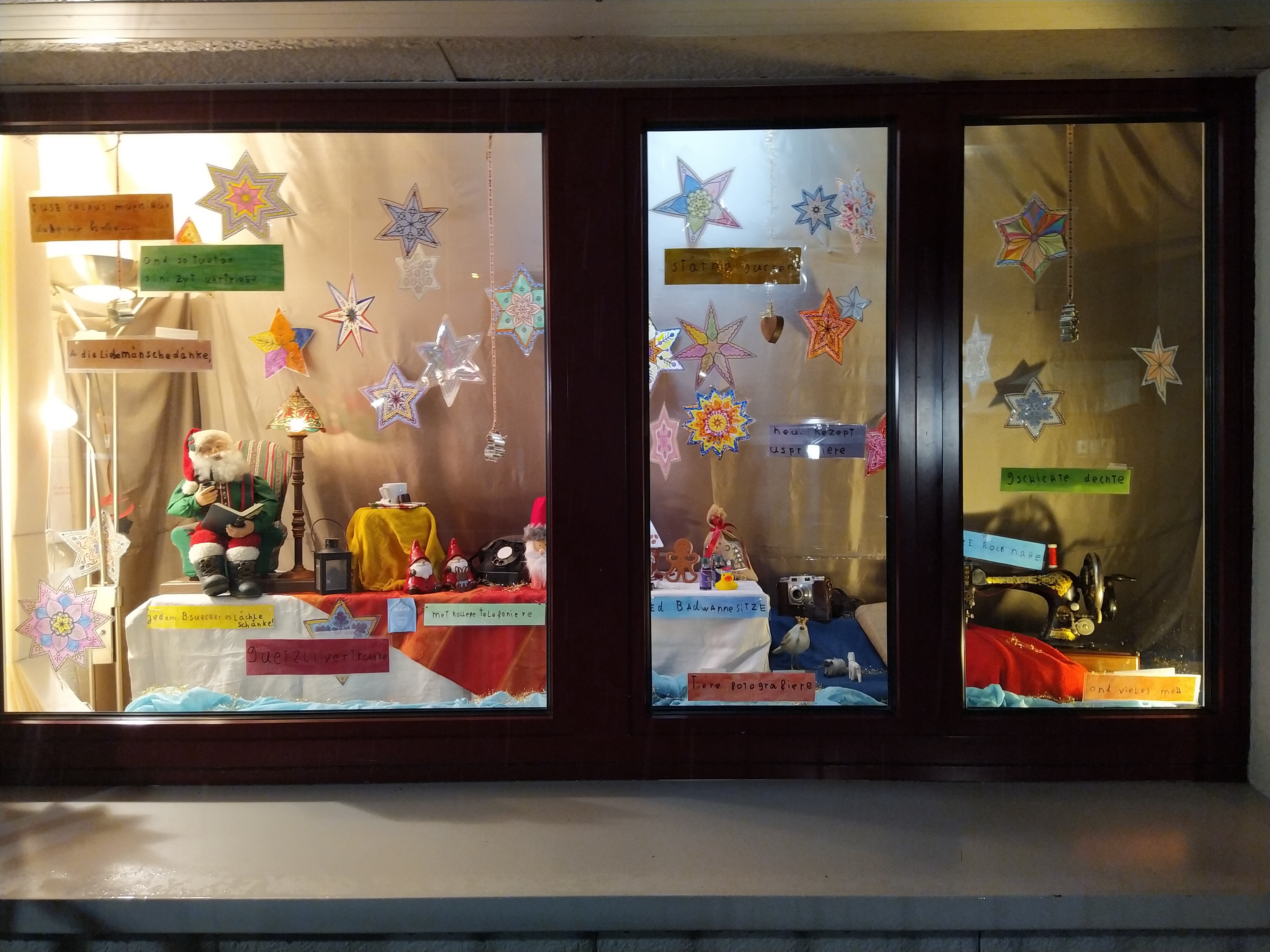 Adventsfenster Aeschquartier Nummer 6