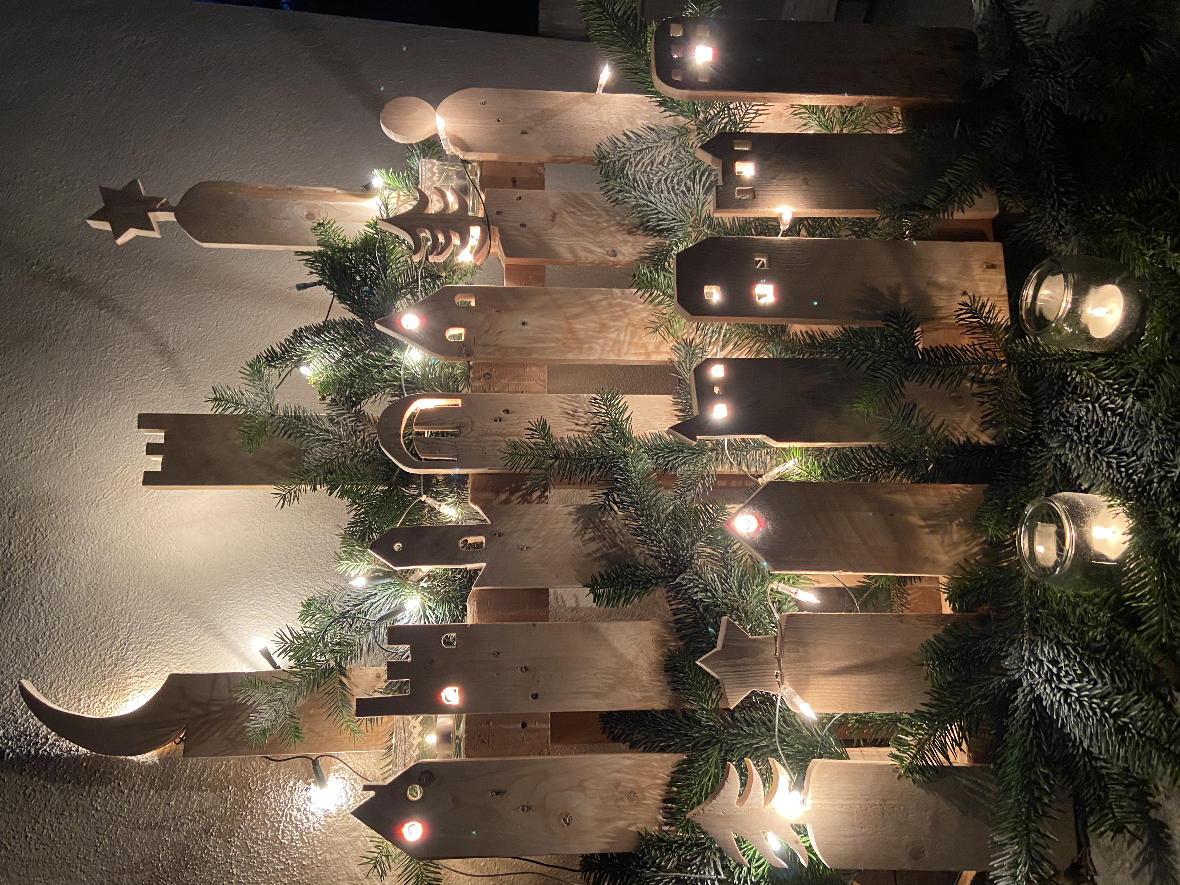 Adventsfenster Aeschquartier Nummer 14