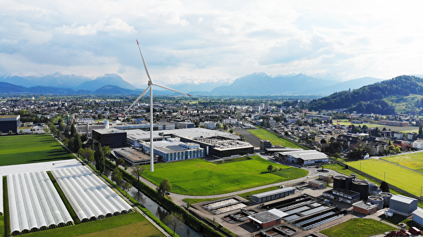 Visualisierung der Windenergieanlage auf dem Firmengelände der SFS Group Schweiz AG, Heerbrugg; Quelle: SFS Group Schweiz AG)