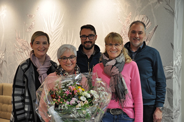 v.l. Rahel Heinemann (Institiutionsleiterin), Judith Eugster, Robert Varani (Leiter Spitex), Brigitte Grässl (Institutionsleiterin-Stv.) und Christian Sepin (Gemeindepräsident)