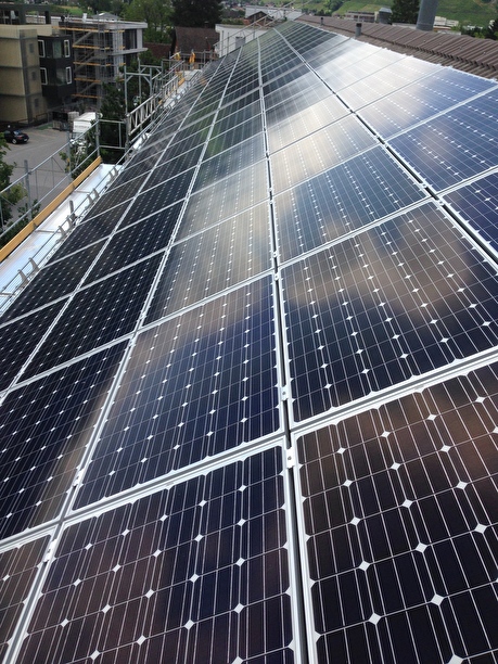 Photovoltaikanlage auf Dach des Werkhofs Au