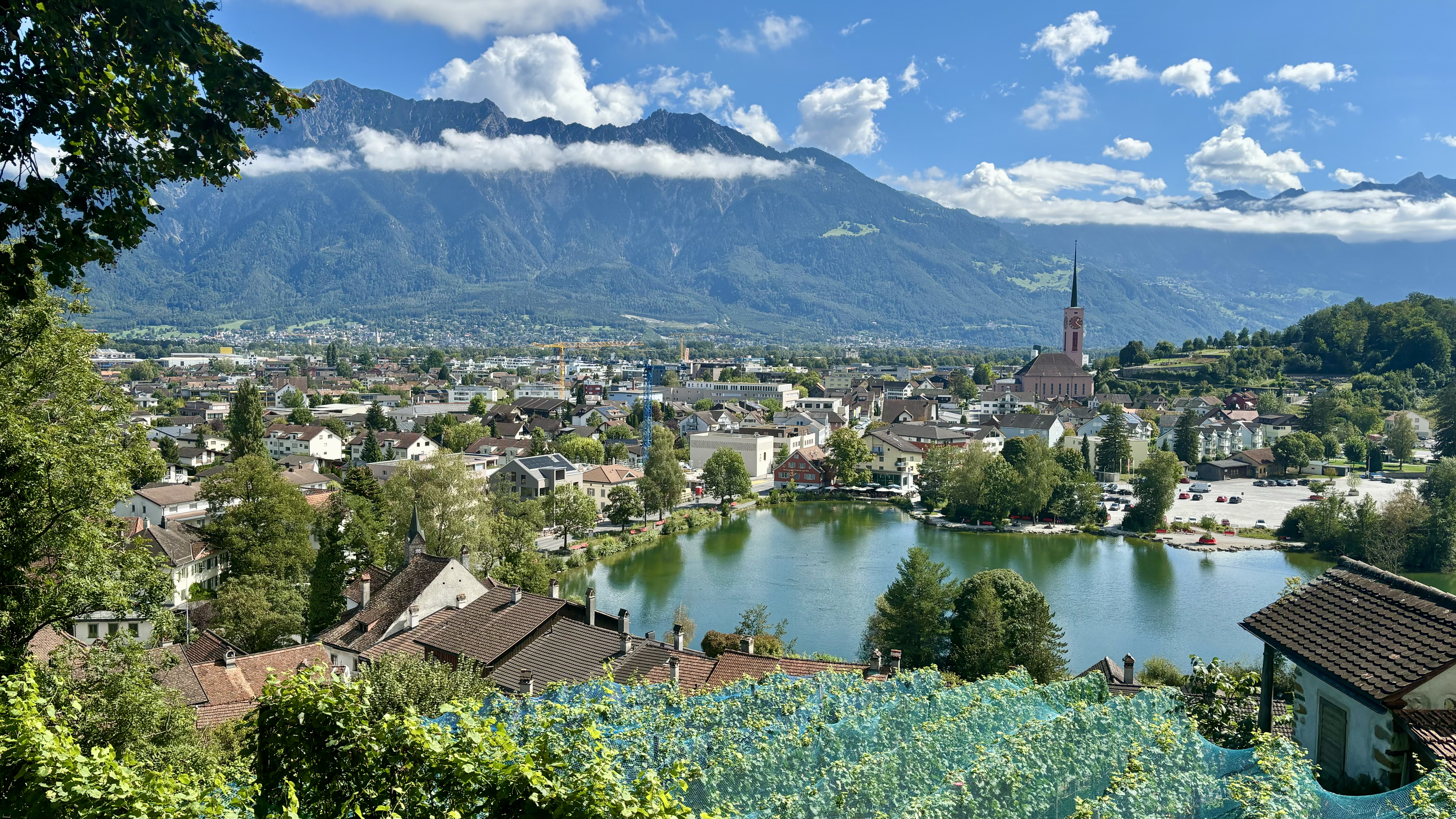 Werdenberger See und Stadt Buchs
