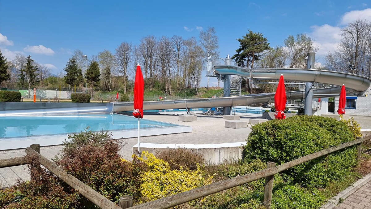Buchs Saisonstart Freibad Rheinau