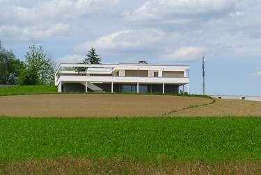 Wohnhaus im Stil von Corbusier